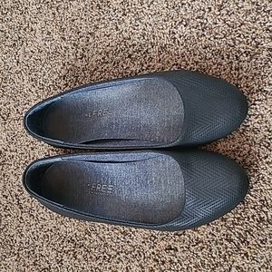 Dr. Scholl's Be Free Energy Technology flats Size 8